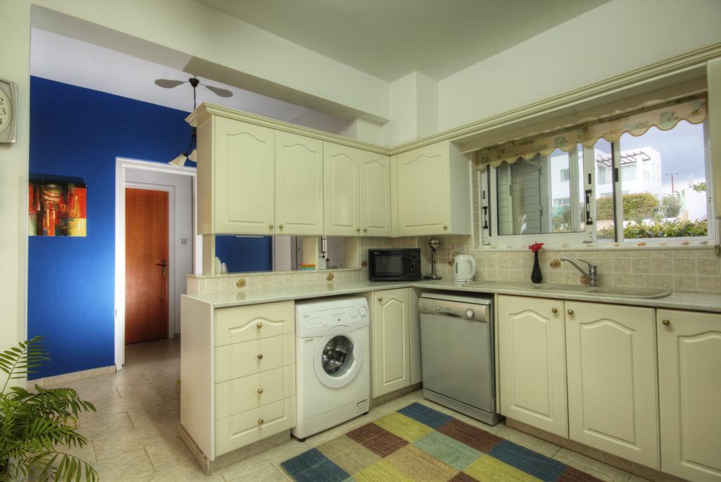 Villa Athina Paphos Room photo