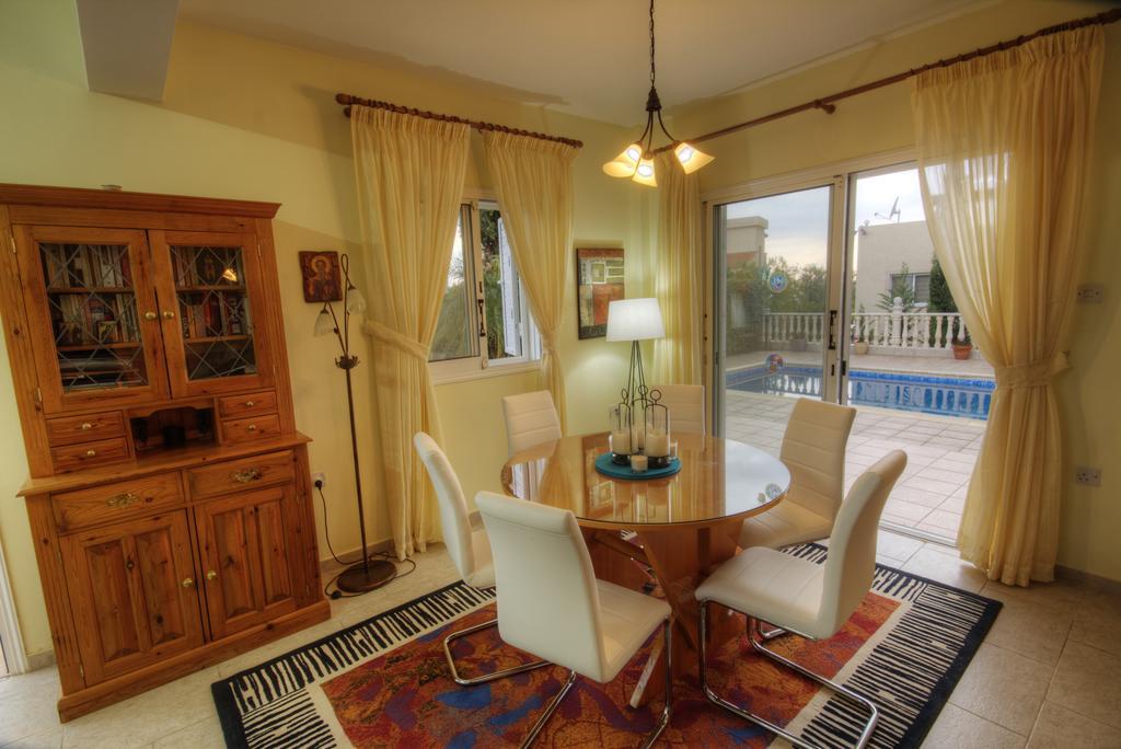 Villa Athina Paphos Room photo